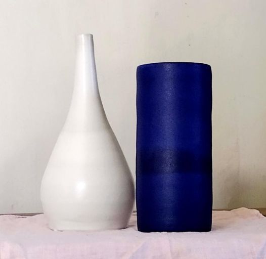 vase-bleu-blanc-bouteille-es